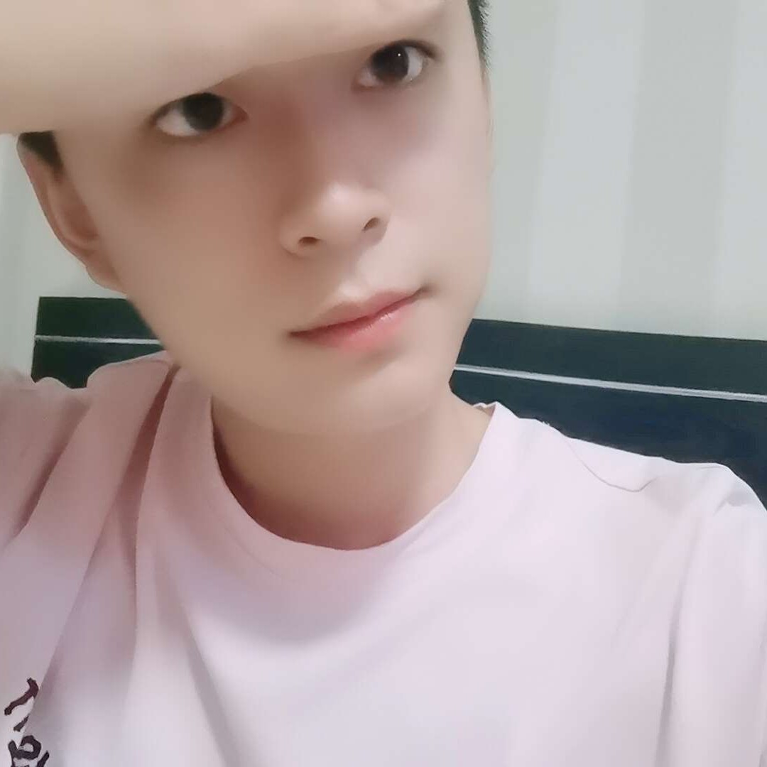 怡然有红酒的照片