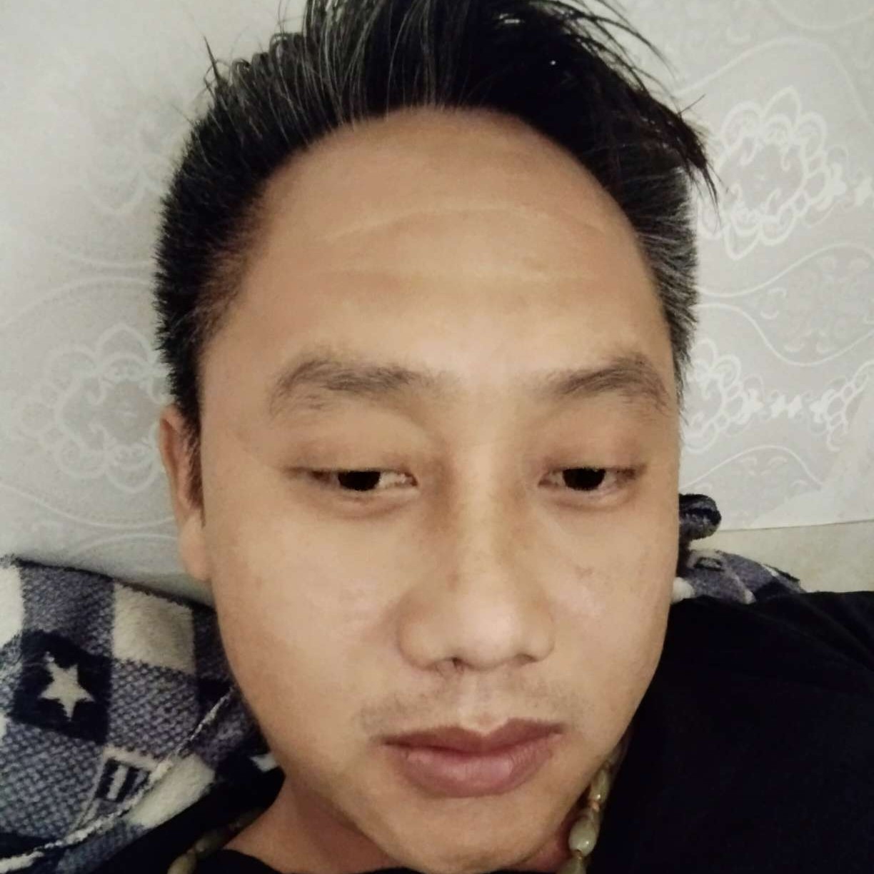 语境亲谈的照片