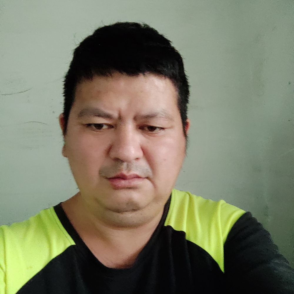 威武笑薯片的照片