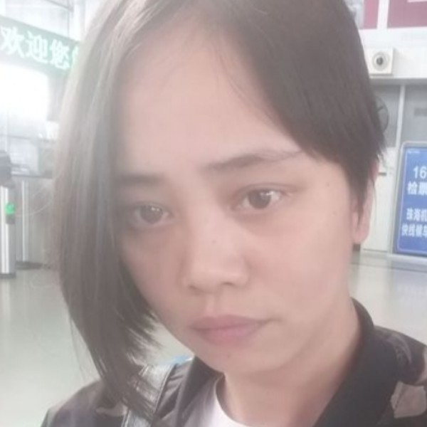 钟燕群的照片