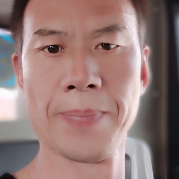 雄雄哥哥的照片