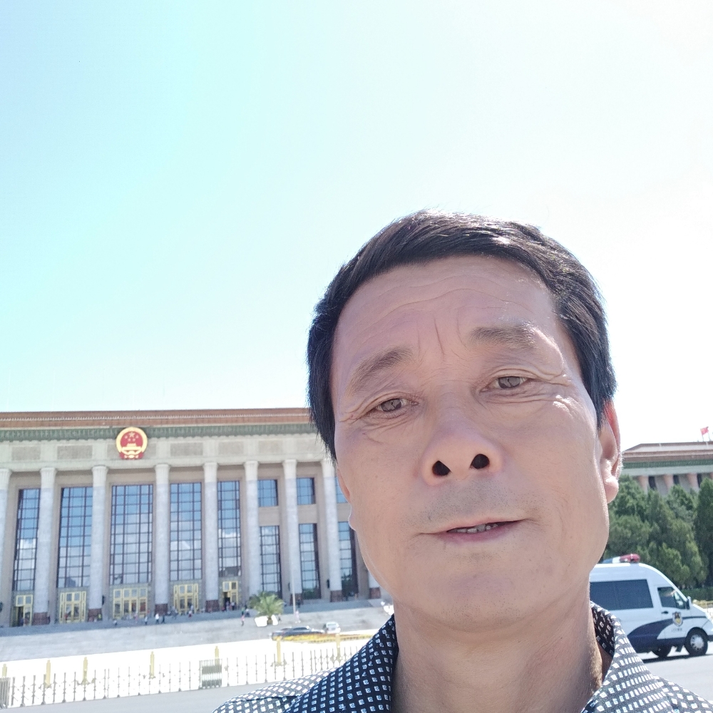 宝马爱笑的照片