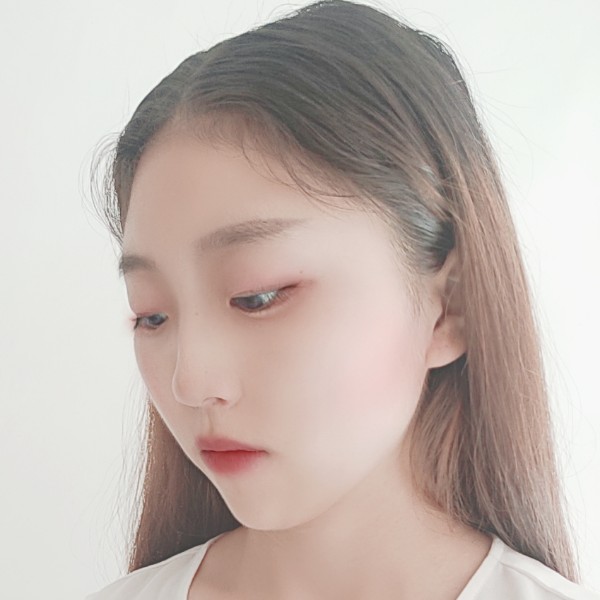 火龙果蹙眉优雅的照片