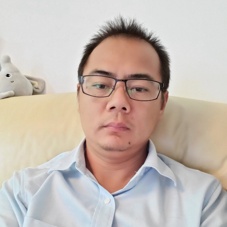 背后保卫流岚的照片