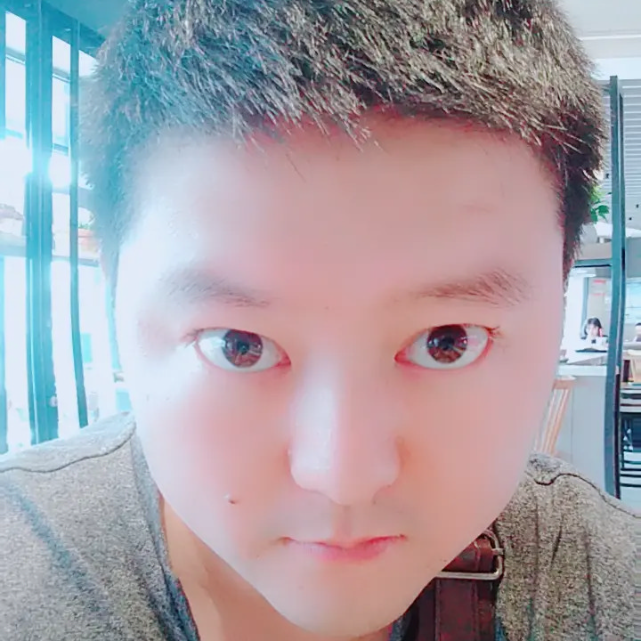绿皮青蛙的照片