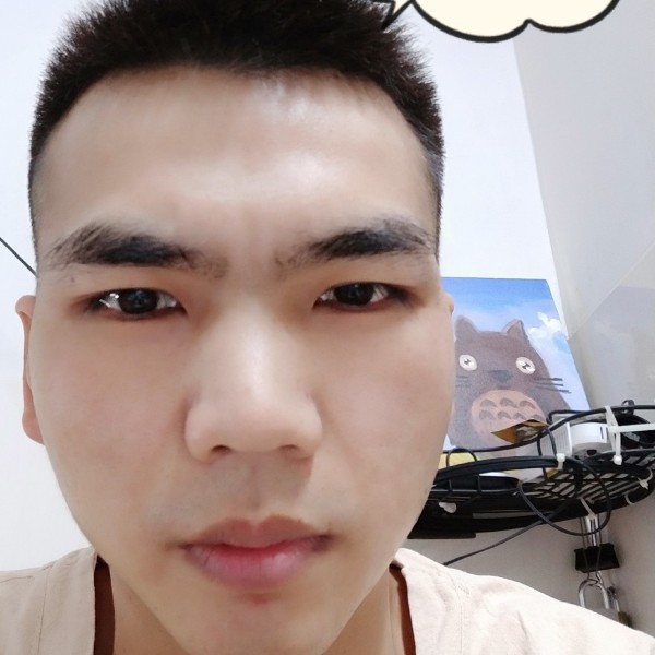 月光挽手迷路的照片