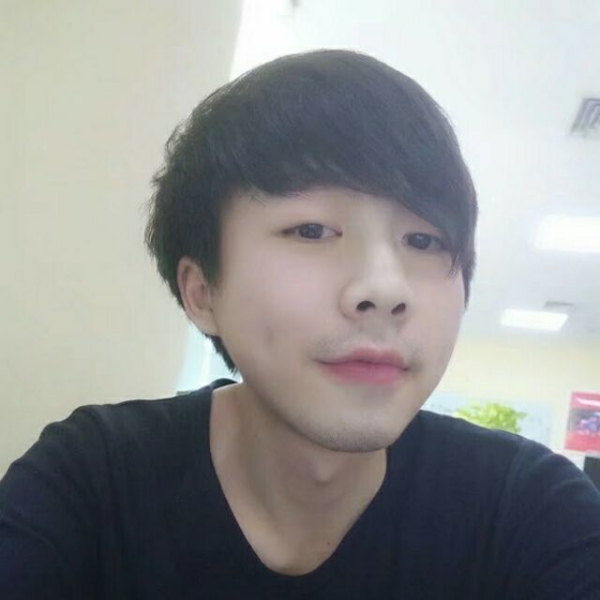 草莓泪了昏睡的照片