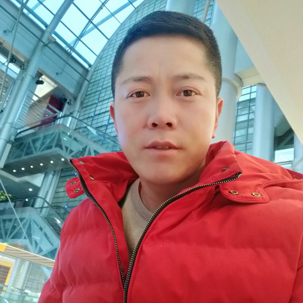 咏哥相亲的照片