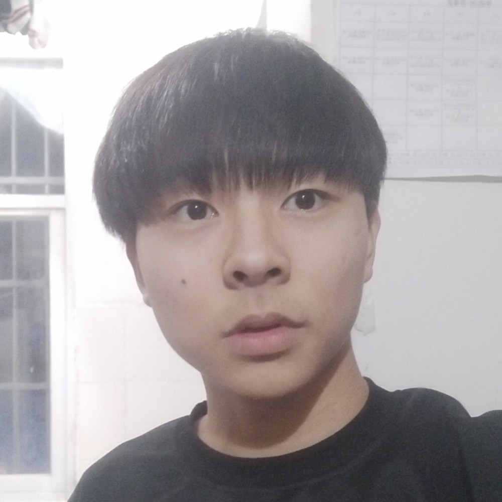 翩飞打月饼的照片