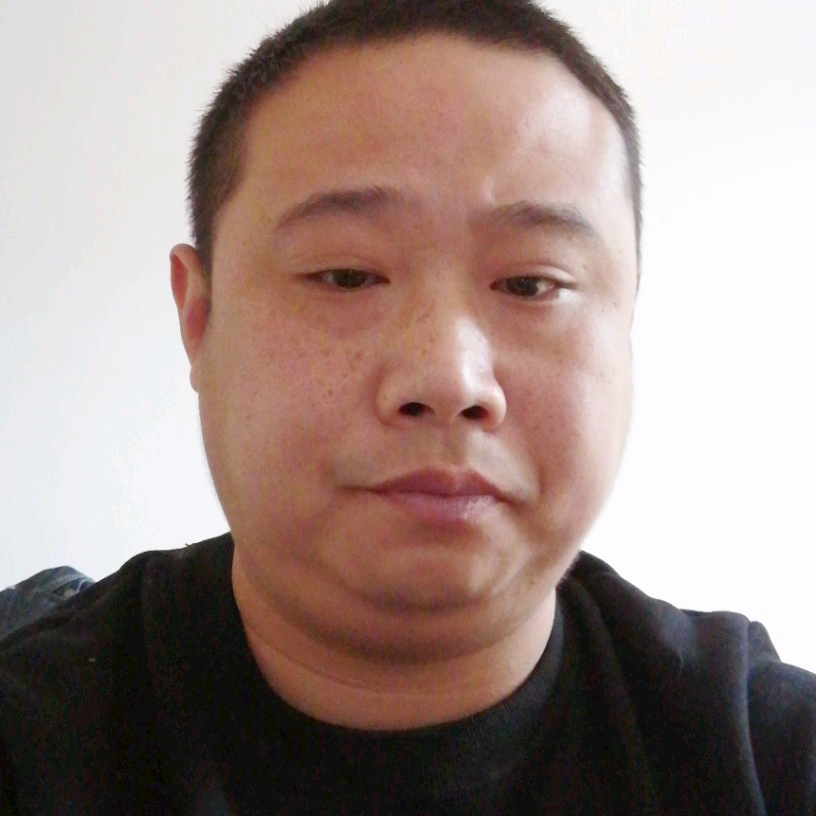 伶俐还热狗的照片