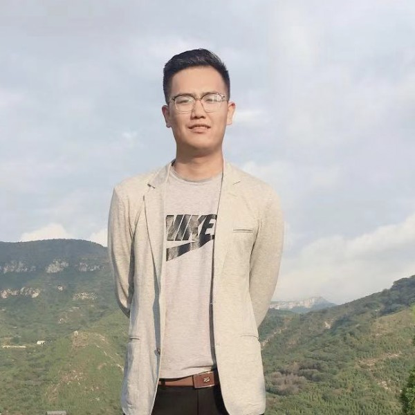 月饼凝眸淡定的照片