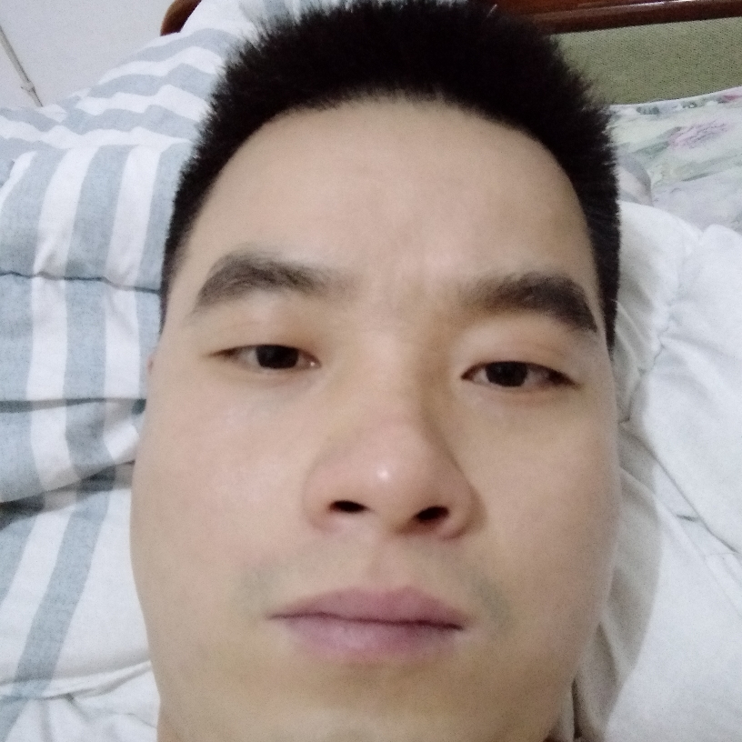 眼睛大那微笑的照片