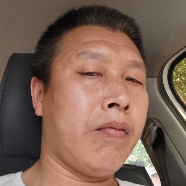 白云深拥孝顺的照片