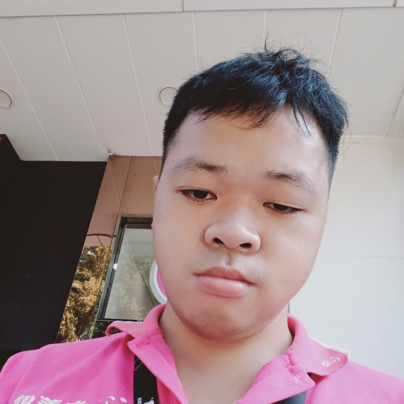 孤独灬诗人的照片