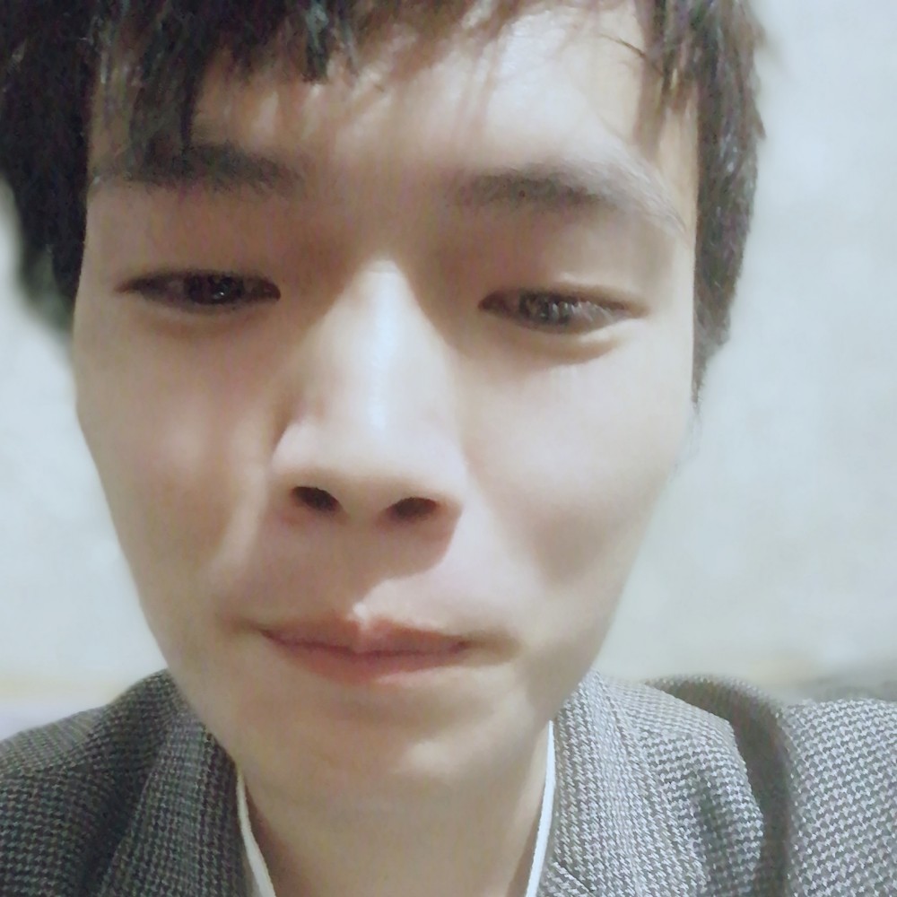 蔓延>的照片