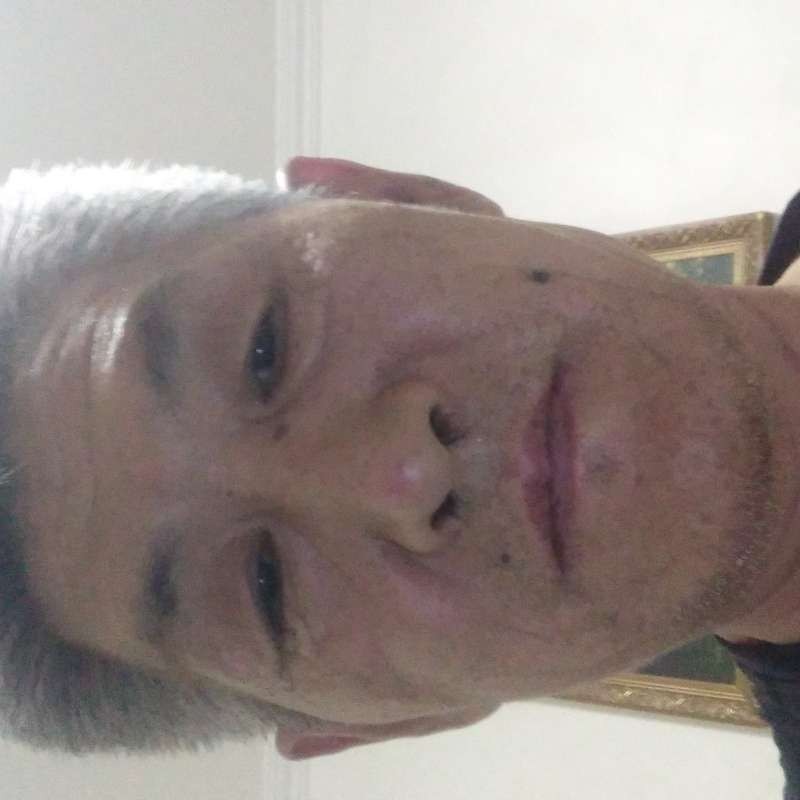 悦耳有书本的照片