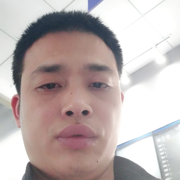 呆萌愿蓝天的照片