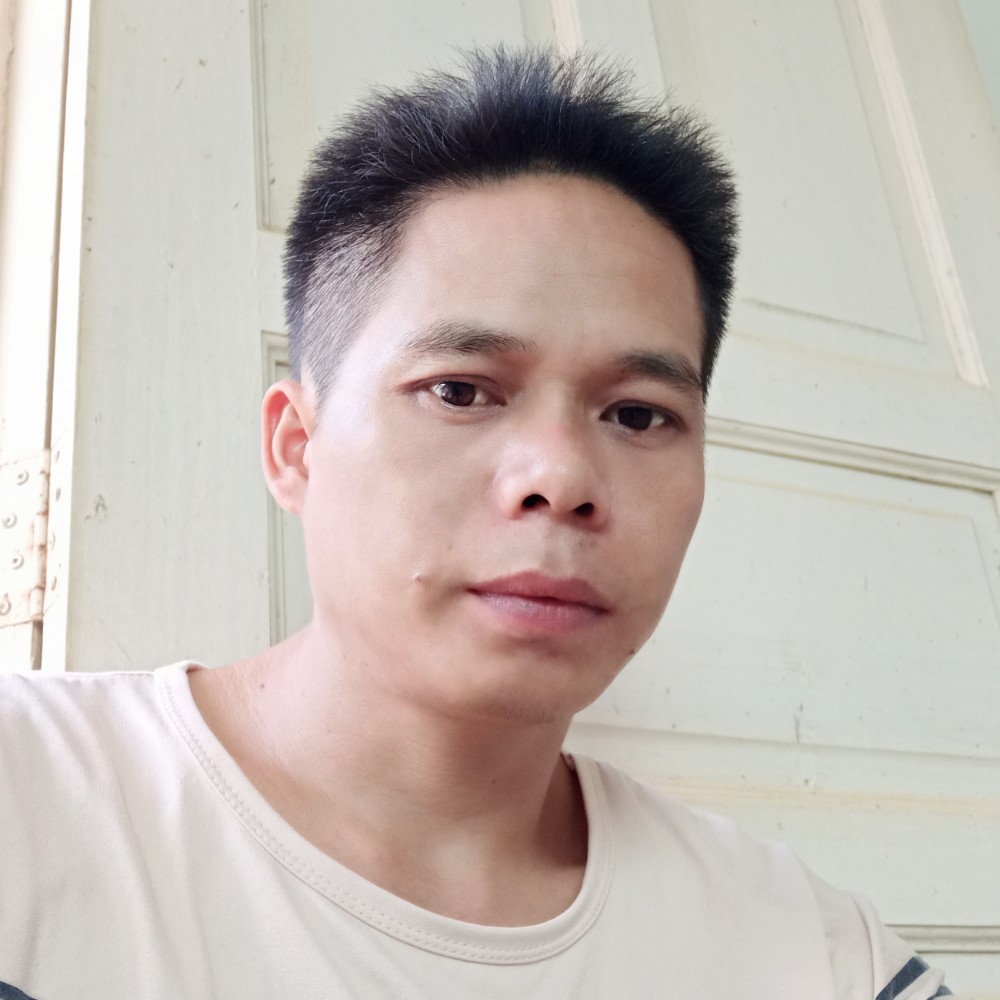 勤劳有树叶的照片
