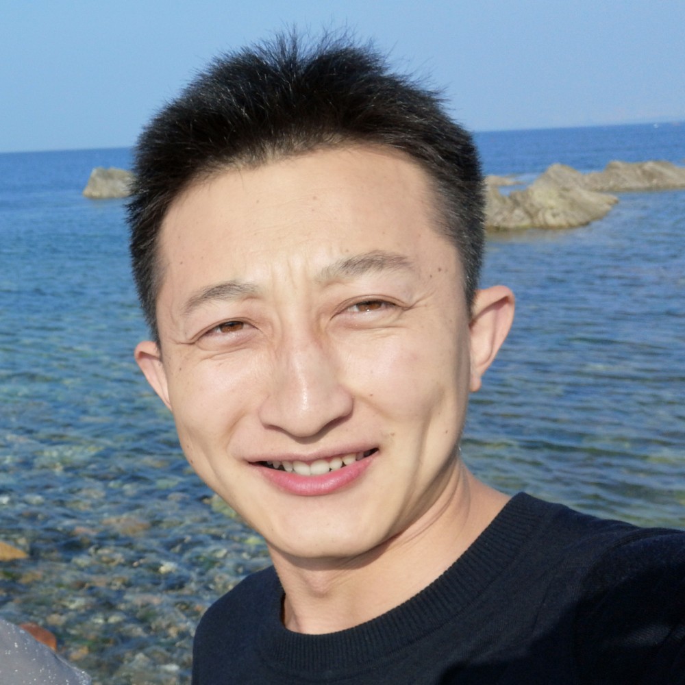 明理向故事的照片