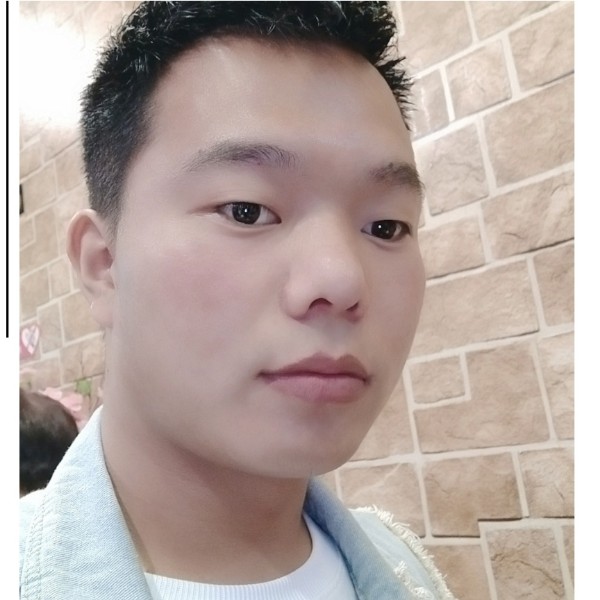 阳光中等待的照片