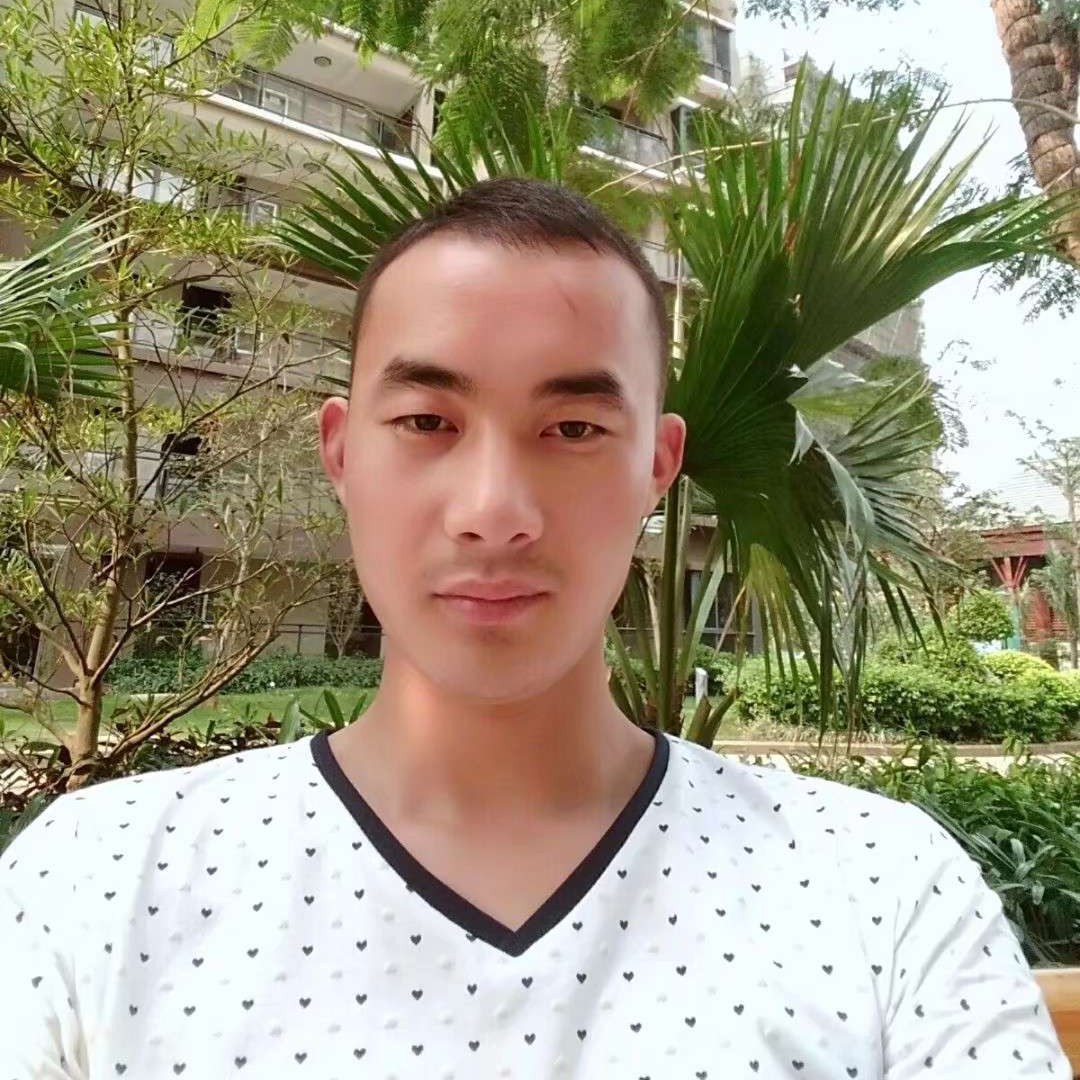 畅快挽手缥缈的照片