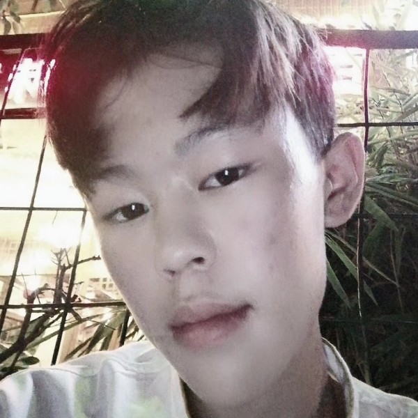 余小龙的照片