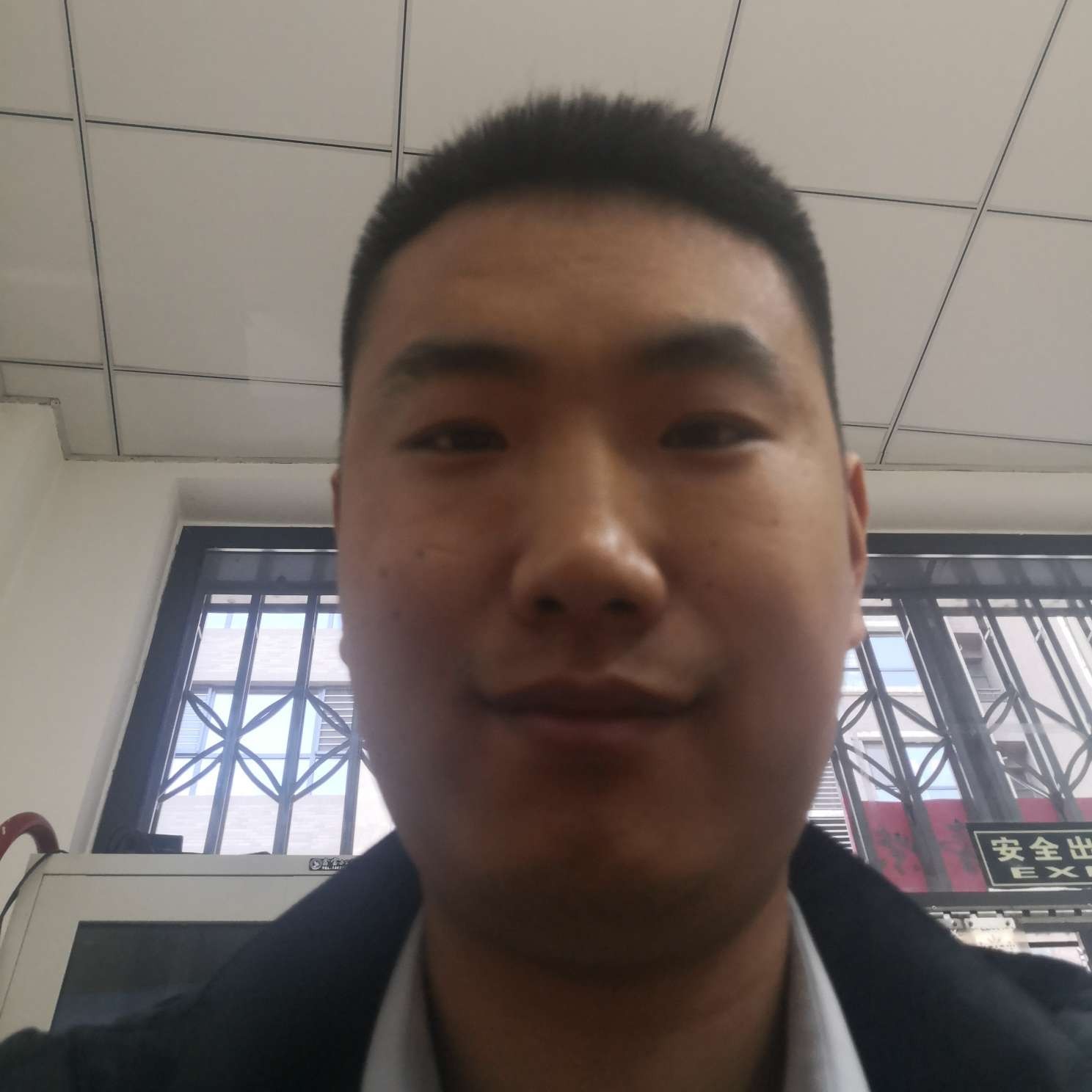 天吞吞吐吐他一样的照片