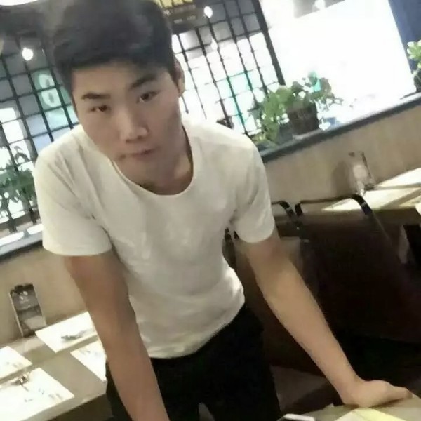 卓不弃的照片