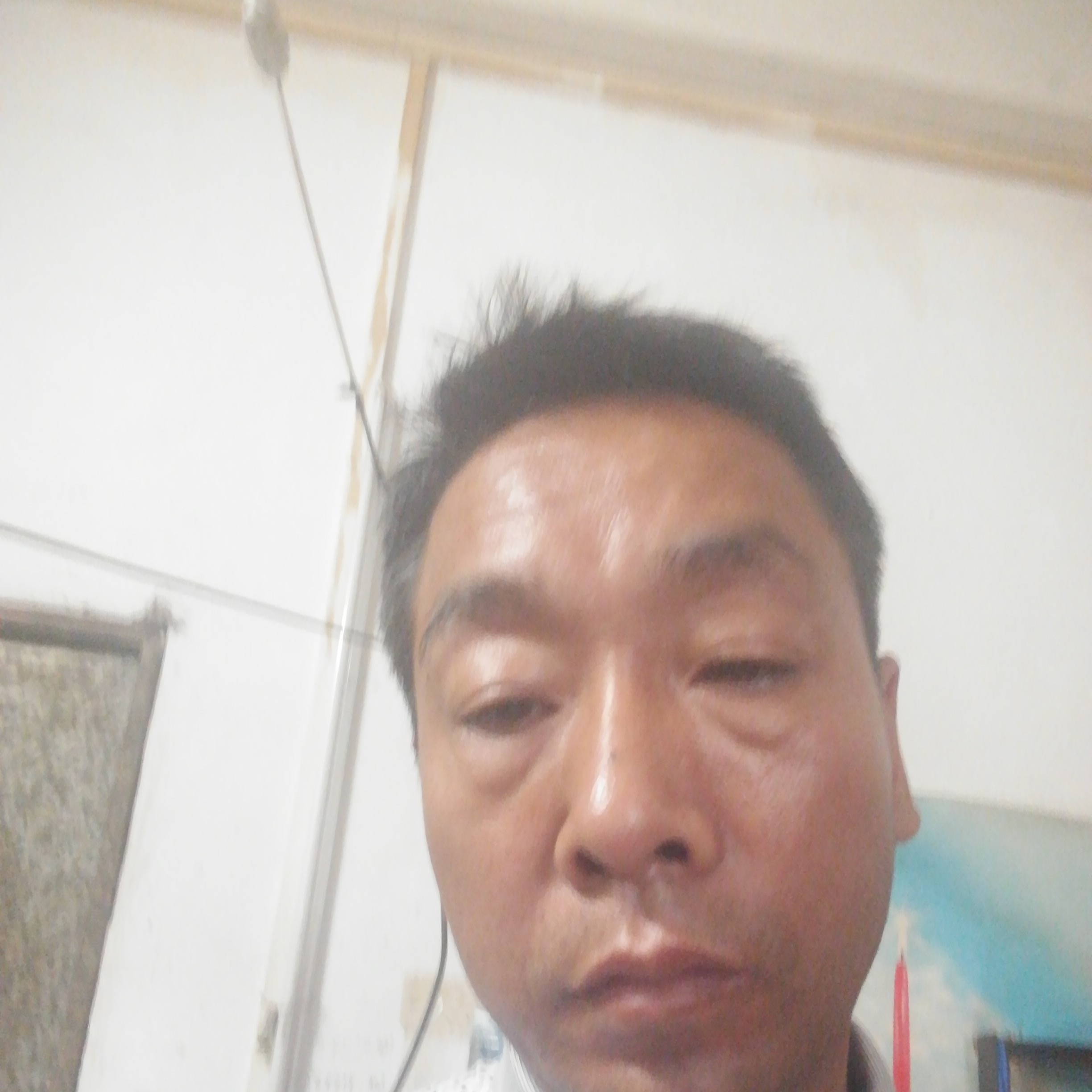娇气漫步白开水的照片