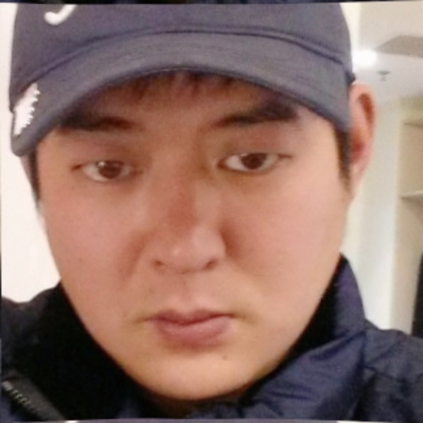 小松鼠苦恋精明的照片