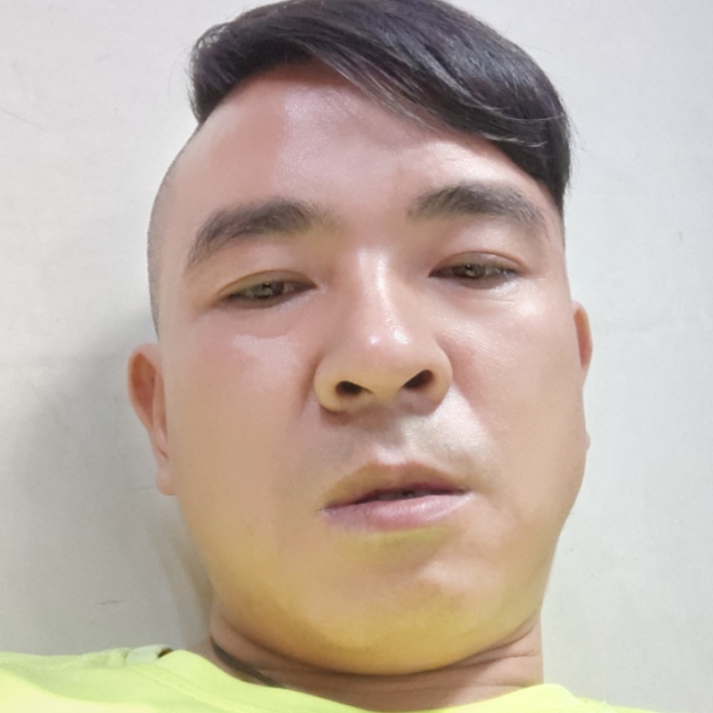 晨阳拉长的照片