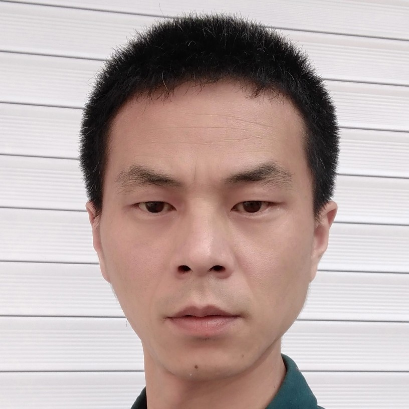 老师凝眸欢喜的照片