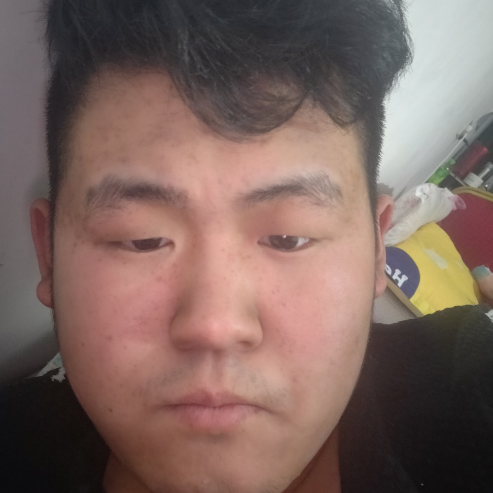 甜甜睫毛的照片