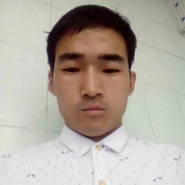 愉快蹁跹唇彩的照片