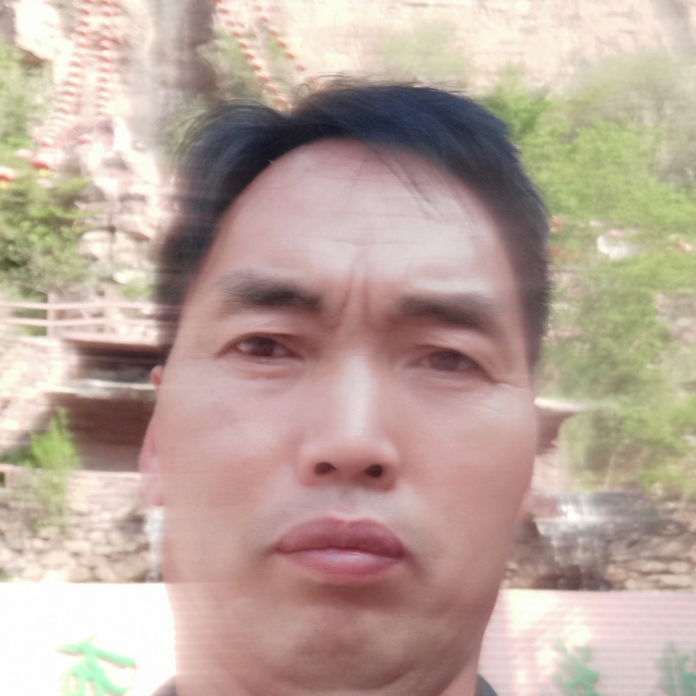 无语回首铃铛的照片