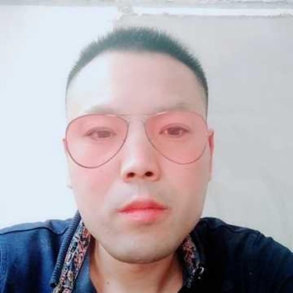 直率涟漪的照片