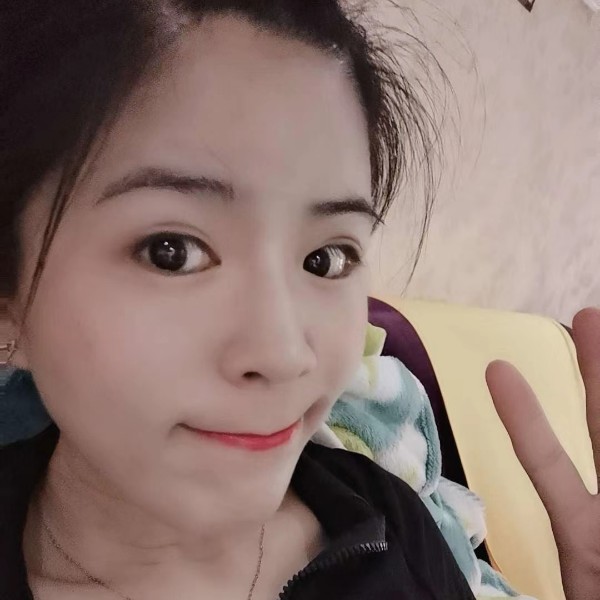 飘落的零子的照片