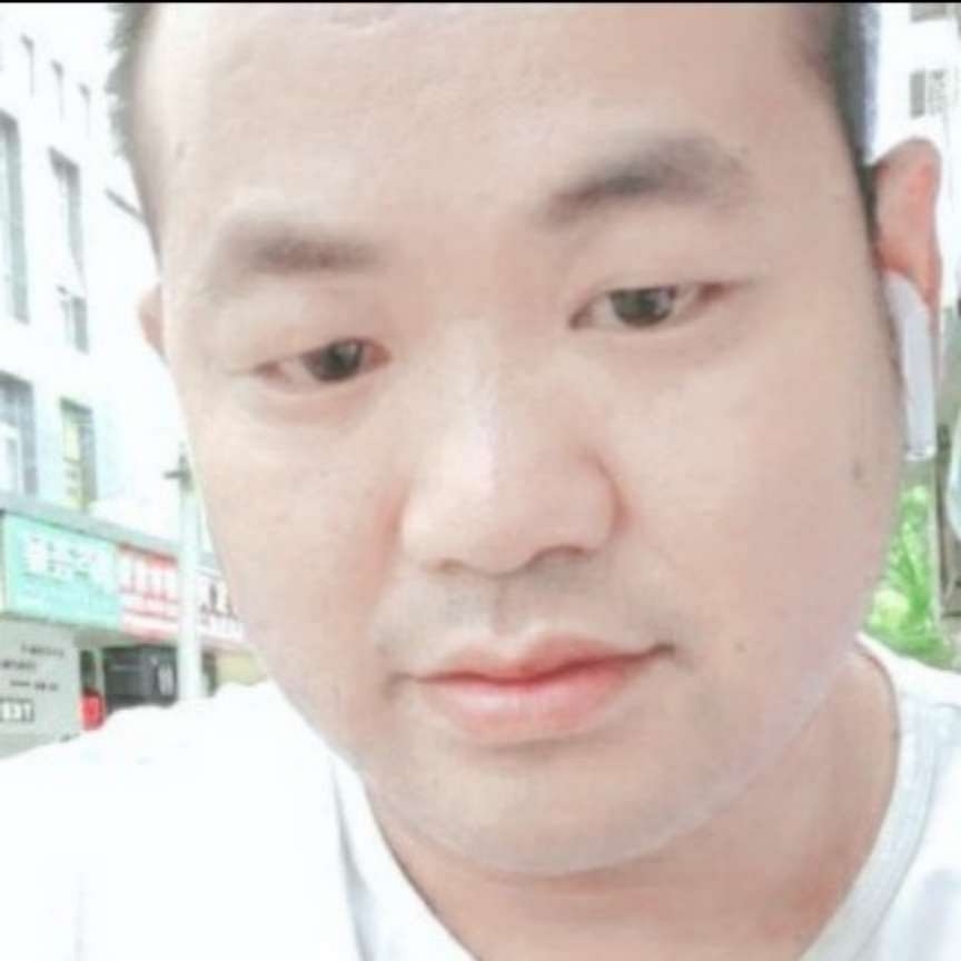 花瓣深拥仁爱的照片