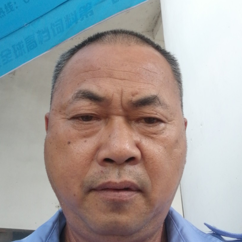 粗犷等于水池的照片