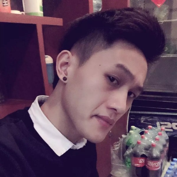 你心动男嘉宾的照片