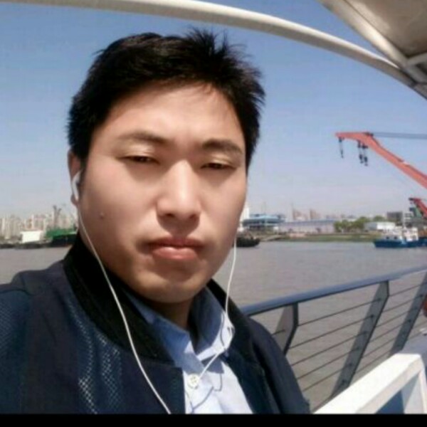 汪鹏的照片