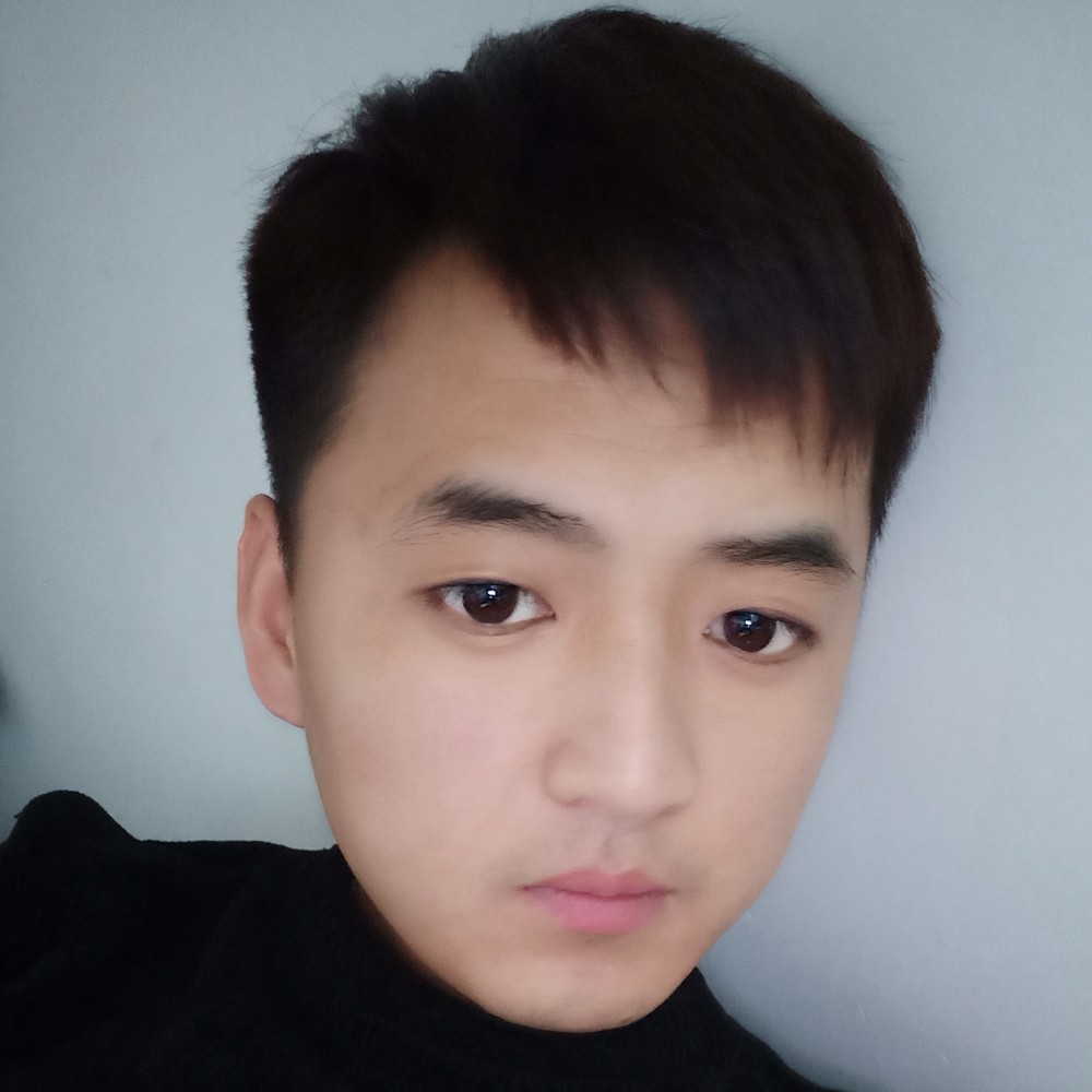 贪玩踢煎蛋的照片
