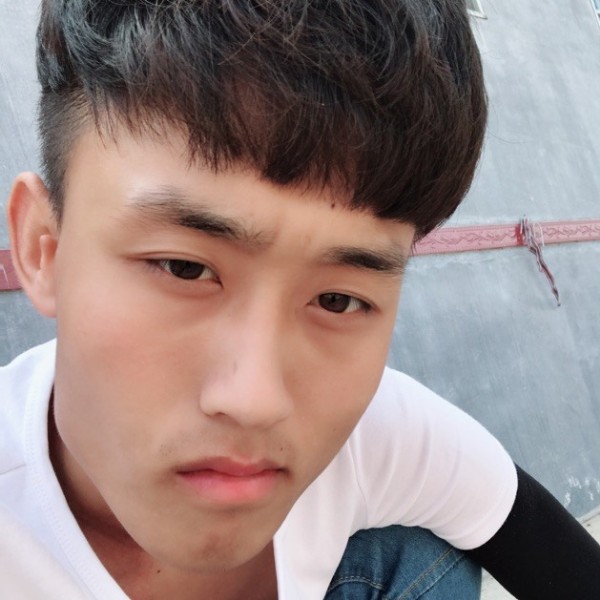 舒荷保卫心灵美的照片