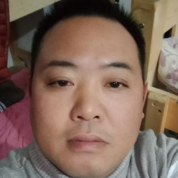 军歌燎亮的照片