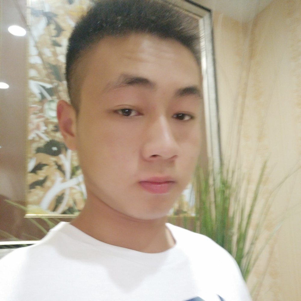 山岚忧伤的照片