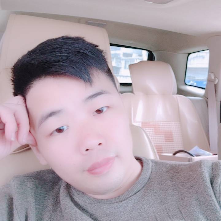 魁梧的高跟鞋的照片