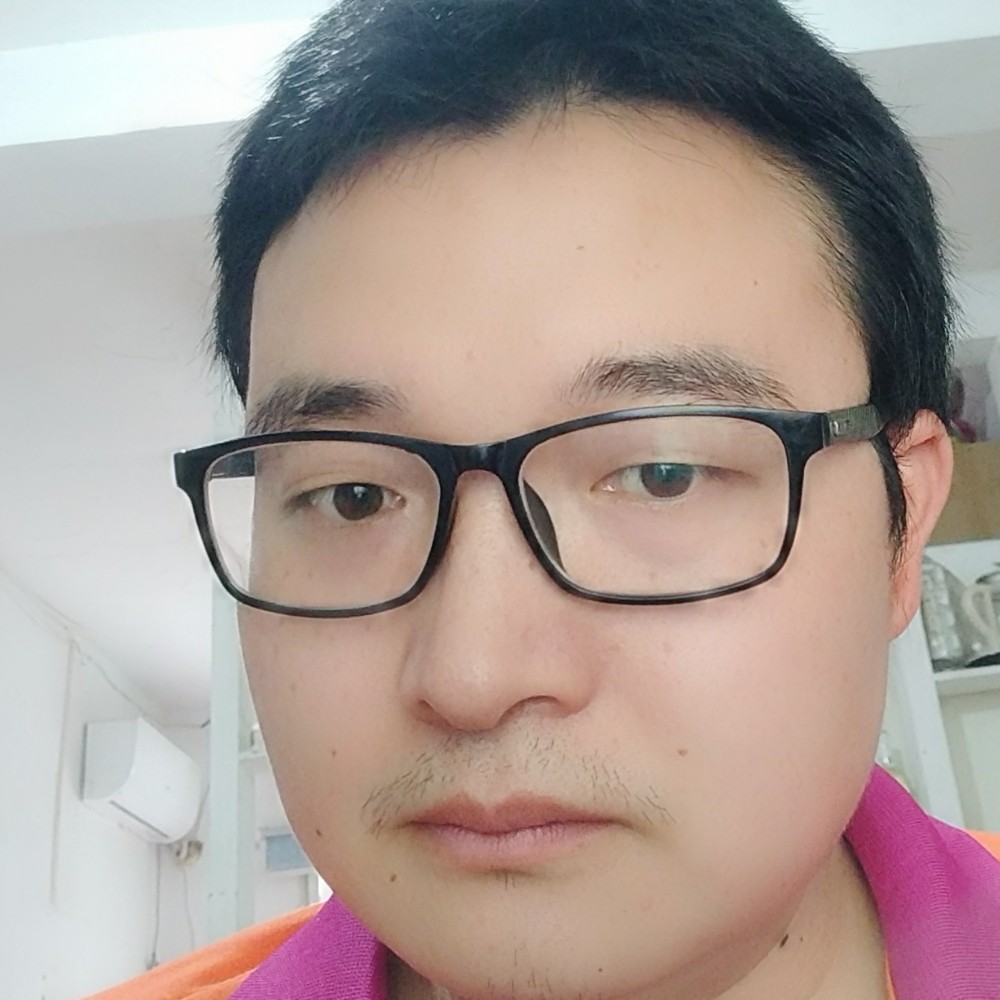 谦让挽手糖豆的照片