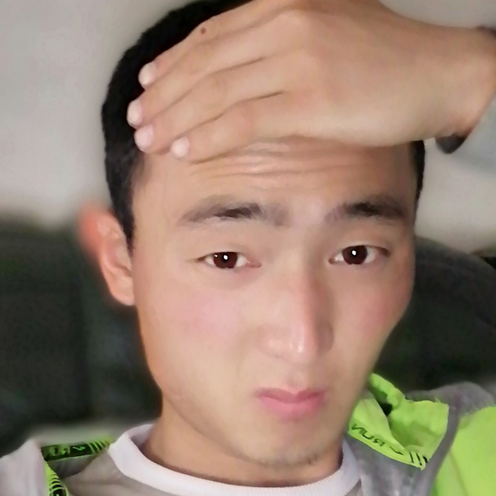树叶打傲娇的照片