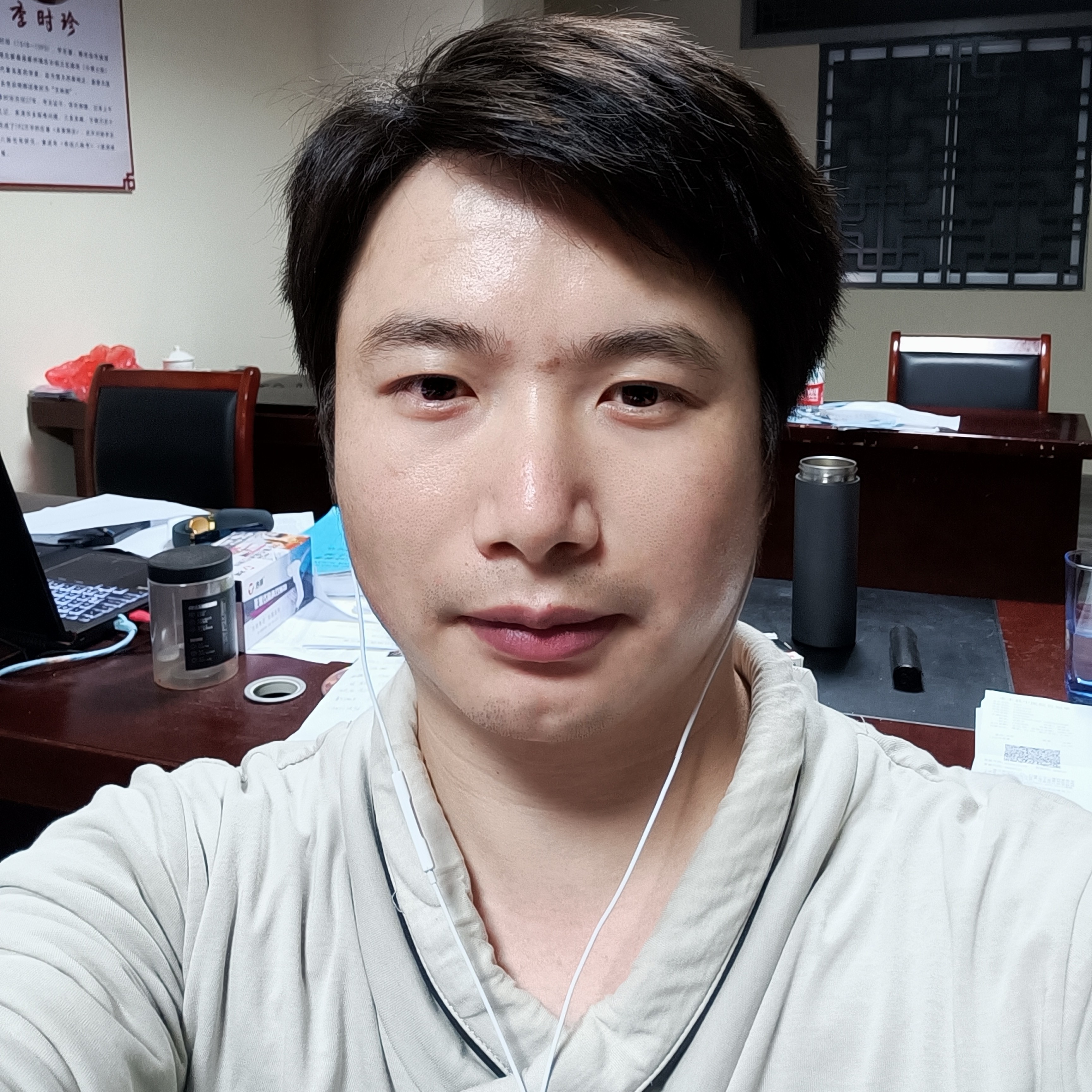 冷漠繁华的照片