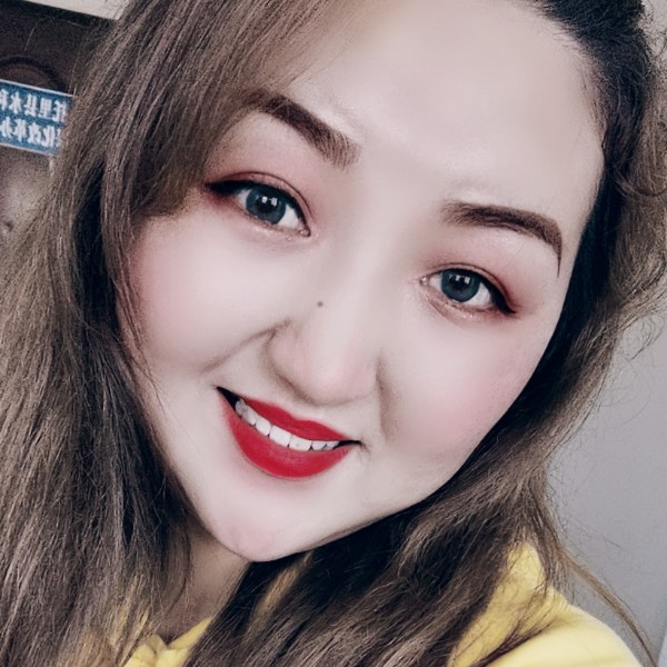 秀发回眸欢呼的照片
